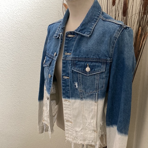 🎉HP🎉Boom Boom Jeans Women’s Blenched-Dip Cropped Boyfriend Denim Jacket Blue - Picture 9 of 15